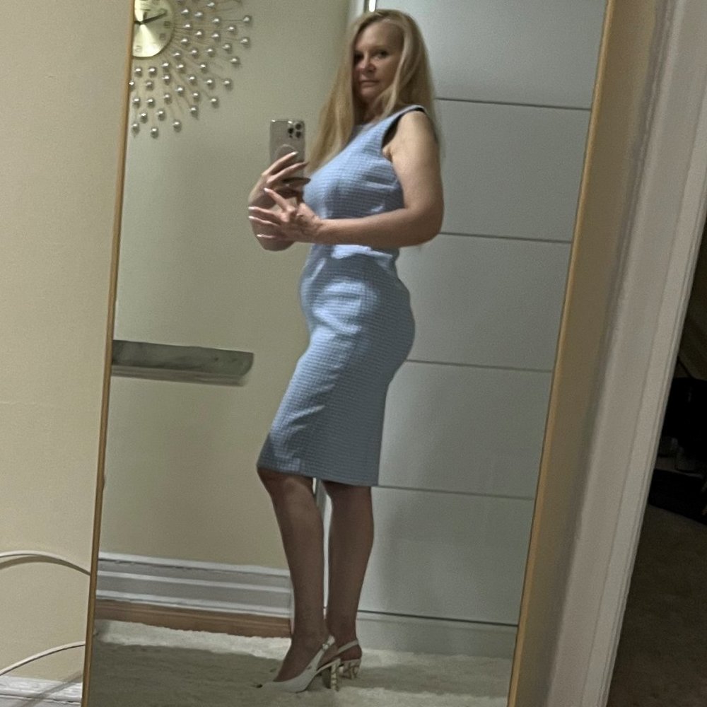 dress size S.